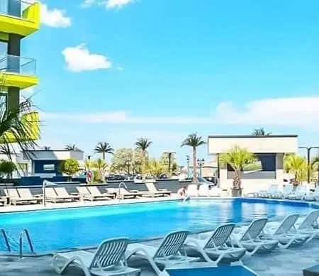 Sunrise Deluxe - Pool & Promenada Апартаменты Нэводари
